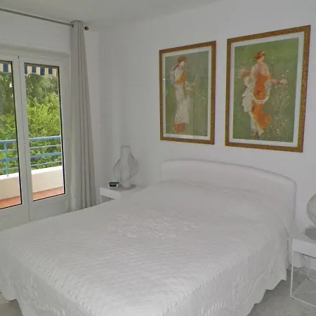 Apartment Contemporary In With Terrace