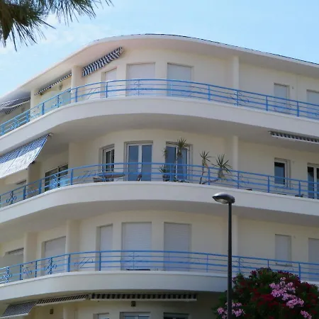 Contemporary In With Terrace Apartment *