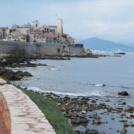 Contemporary In With Terrace Apartment Antibes