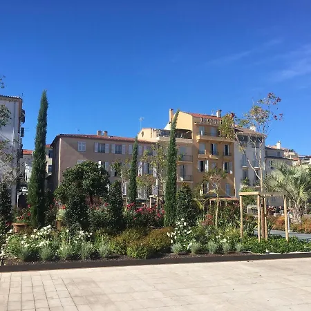Contemporary In With Terrace * Antibes