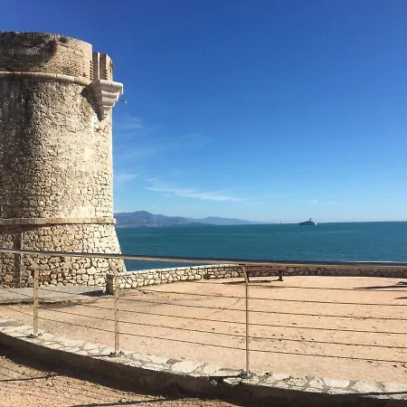 Contemporary In With Terrace Appartement Antibes